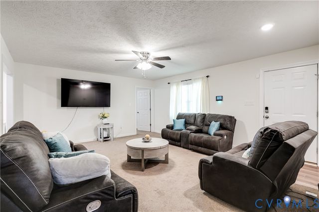 4721 Red Coach Ln, Sandston, VA 23150