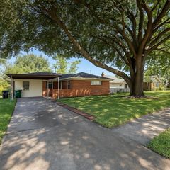 10127 Bessemer Street, Houston, TX 77034