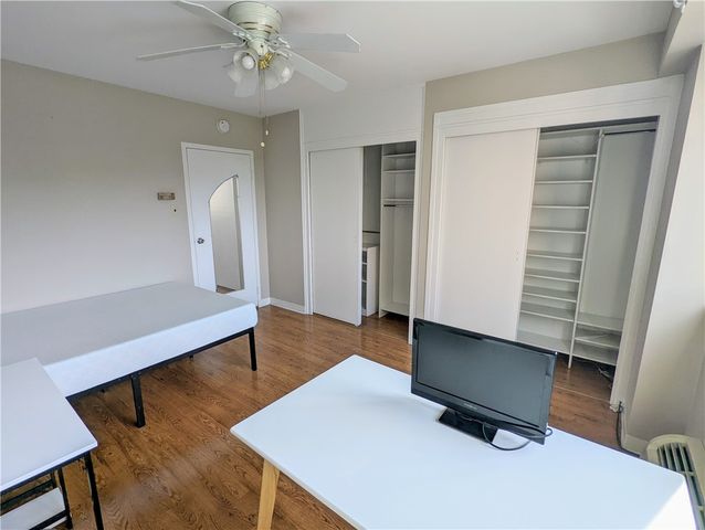 128 N Craig St 303, Oakland, PA 15213