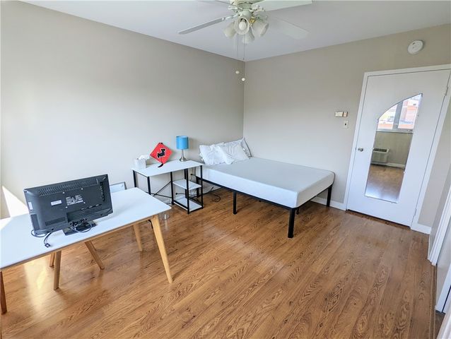 128 N Craig St 303, Oakland, PA 15213