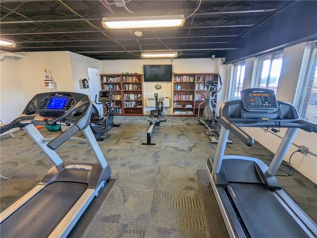 128 N Craig St 303, Oakland, PA 15213