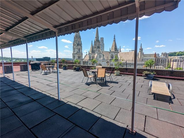 128 N Craig St 303, Oakland, PA 15213