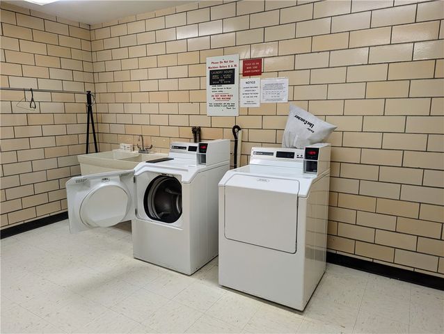 128 N Craig St 303, Oakland, PA 15213