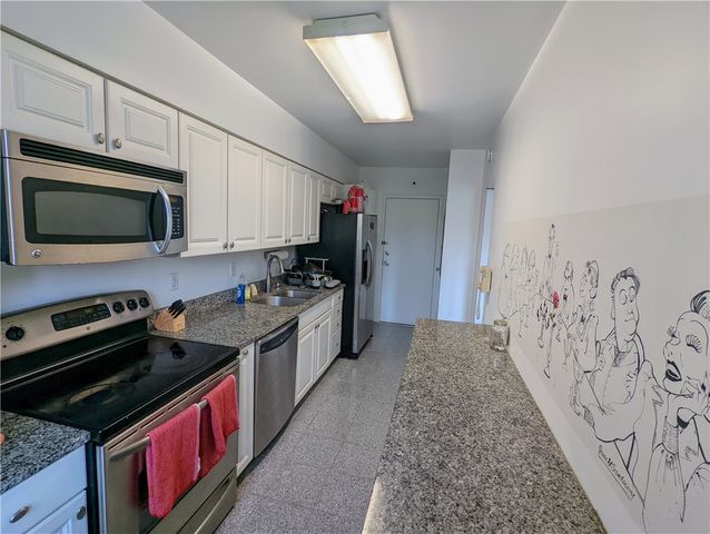 128 N Craig St 303, Oakland, PA 15213