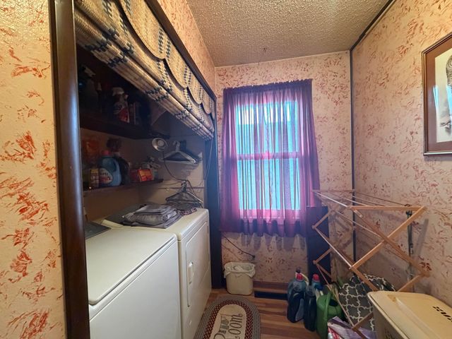2408 19TH AVE NW, Minot, ND 58703