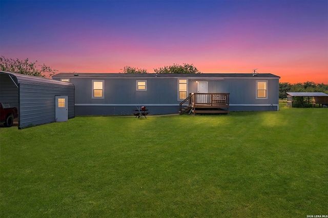1029 POSTERT LN, Floresville, TX 78114