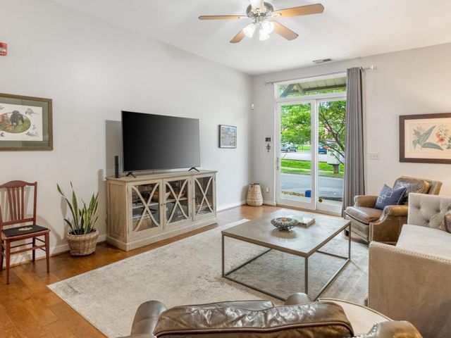 1609 Long Street 103, Chattanooga, TN 37408