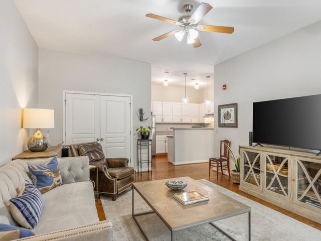 1609 Long Street 103, Chattanooga, TN 37408