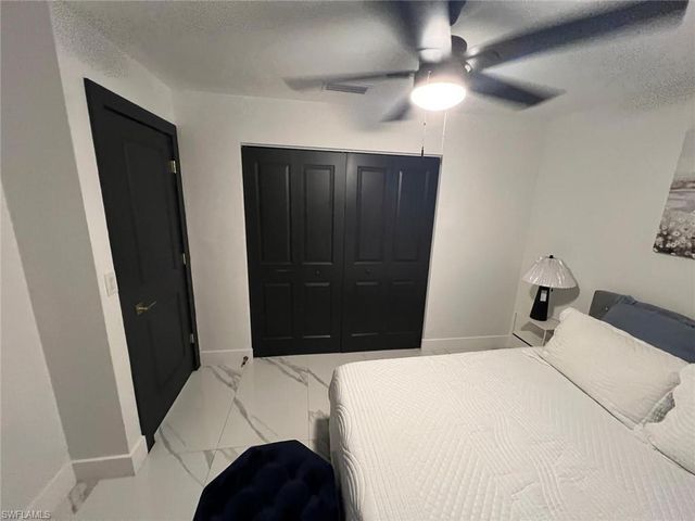 1118 Pine Island LN, Cape Coral, FL 33909