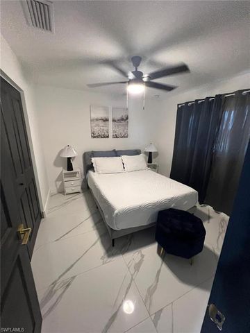 1118 Pine Island LN, Cape Coral, FL 33909