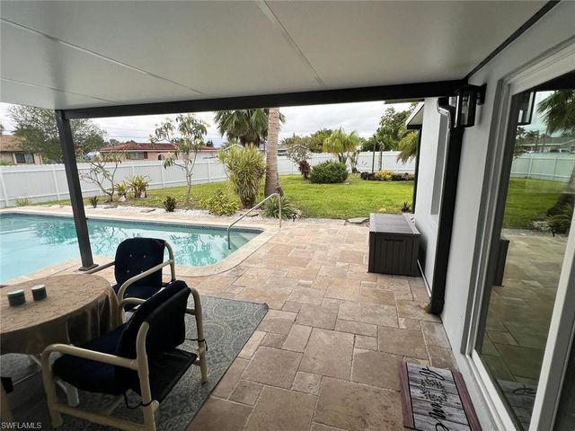 1118 Pine Island LN, Cape Coral, FL 33909