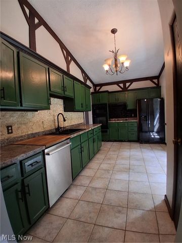 5310 Rootstown Road, Ravenna, OH 44266