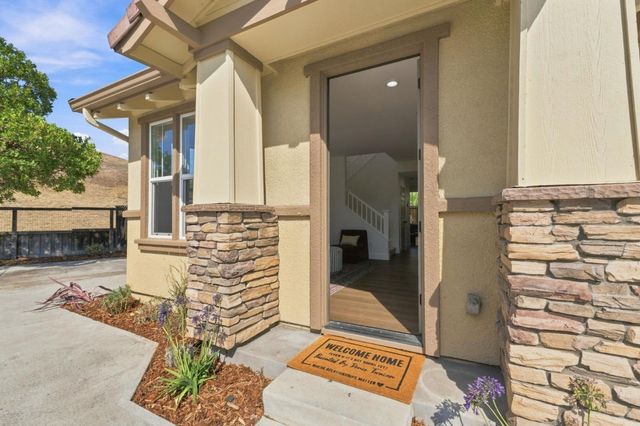 7072 Goldenspur Loop, San Jose, CA 95138