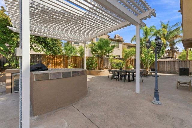 7072 Goldenspur Loop, San Jose, CA 95138