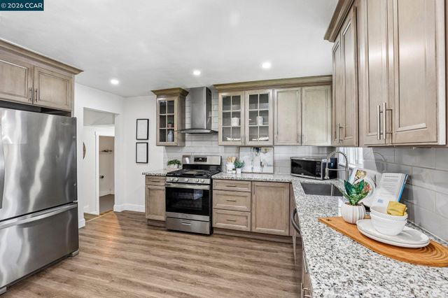 68 Madoline St, Pittsburg, CA 94565