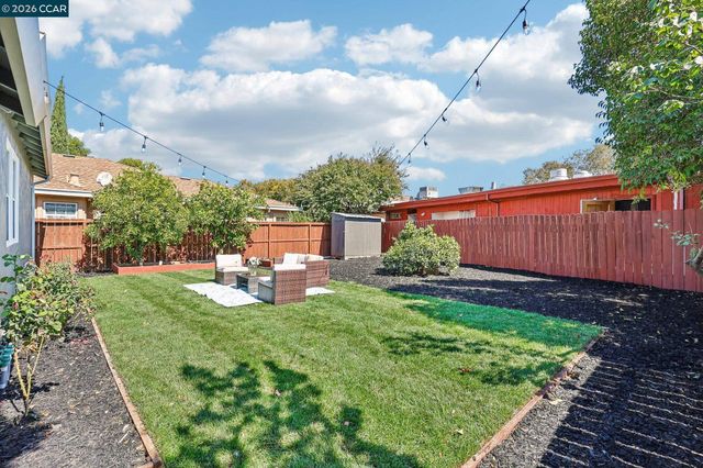 68 Madoline St, Pittsburg, CA 94565