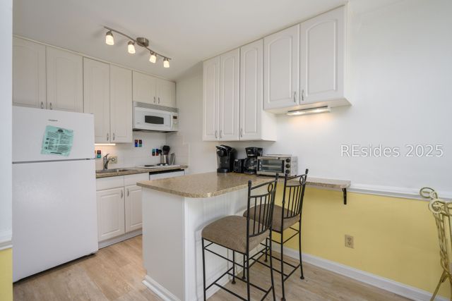 4 N Forest Beach Dr Apt 115, Hilton Head Island, SC 29928