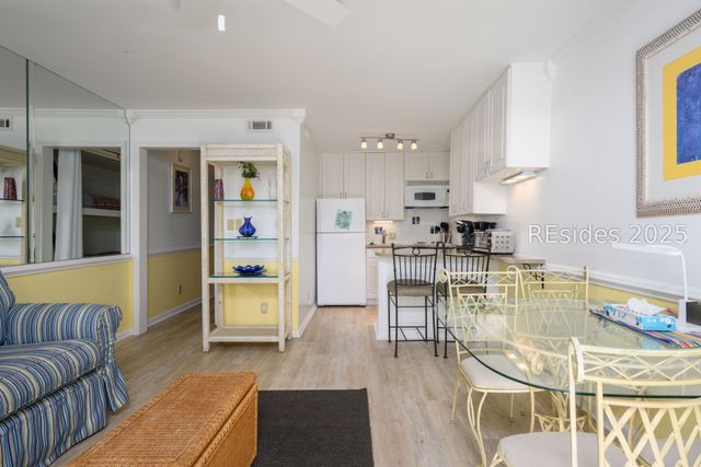 4 N Forest Beach Dr Apt 115, Hilton Head Island, SC 29928