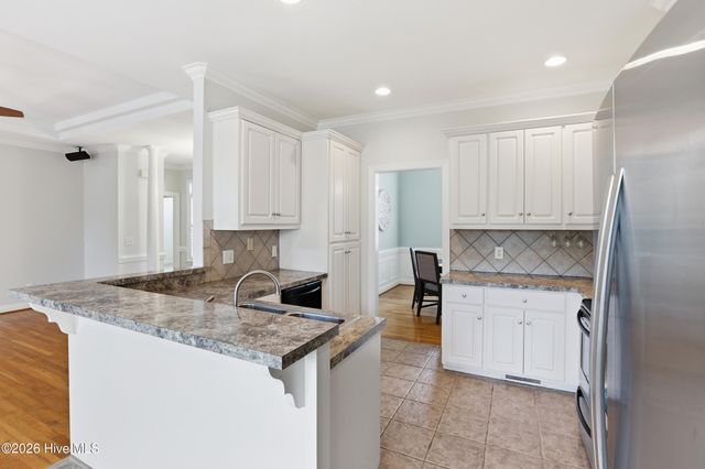 416 Edenton Court, Winterville, NC 28590