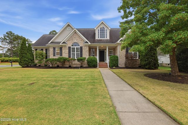 416 Edenton Court, Winterville, NC 28590