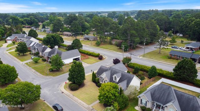 416 Edenton Court, Winterville, NC 28590