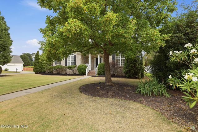 416 Edenton Court, Winterville, NC 28590