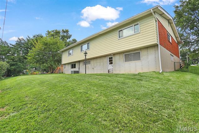 10612 Ashburn Court, St Louis, MO 63123