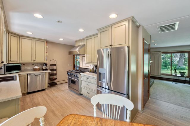 8703 Kimbro Avenue N, Stillwater, MN 55082