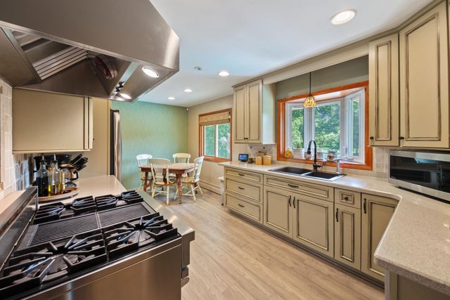 8703 Kimbro Avenue N, Stillwater, MN 55082