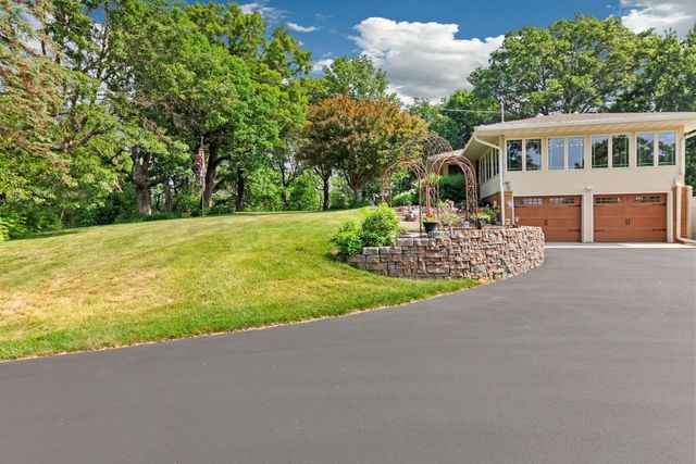 8703 Kimbro Avenue N, Stillwater, MN 55082