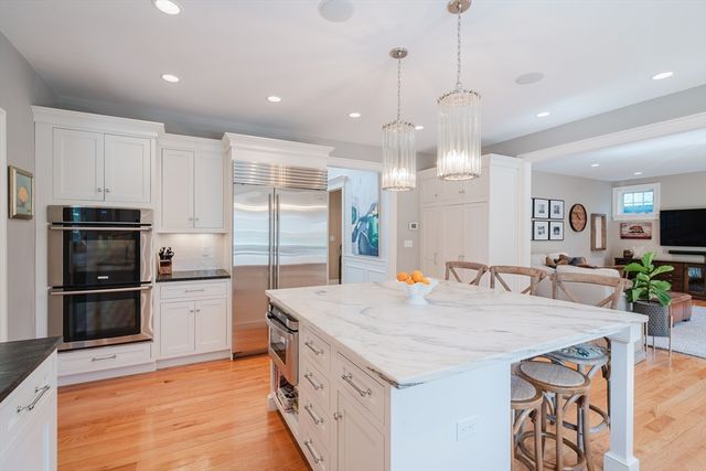 140 Greenwood St, Newton, MA 02459