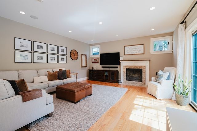 140 Greenwood St, Newton, MA 02459