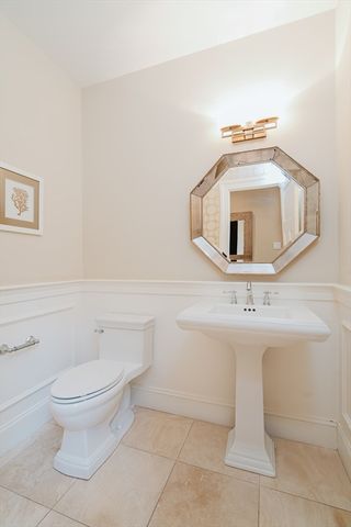 140 Greenwood St, Newton, MA 02459