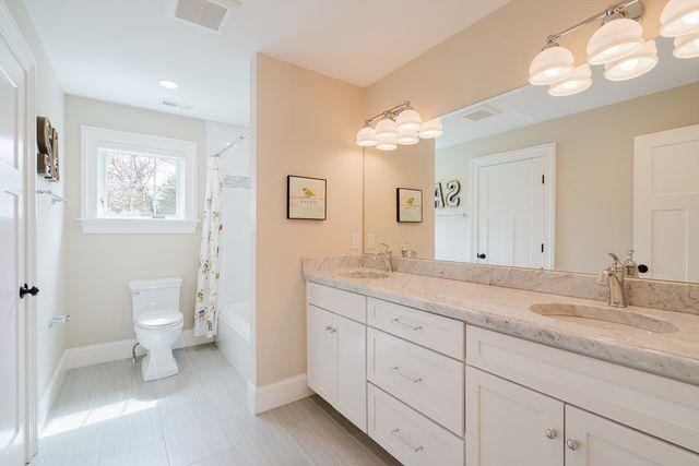 140 Greenwood St, Newton, MA 02459