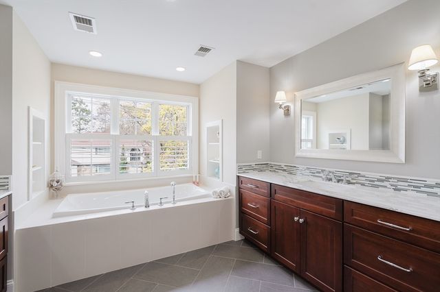 140 Greenwood St, Newton, MA 02459
