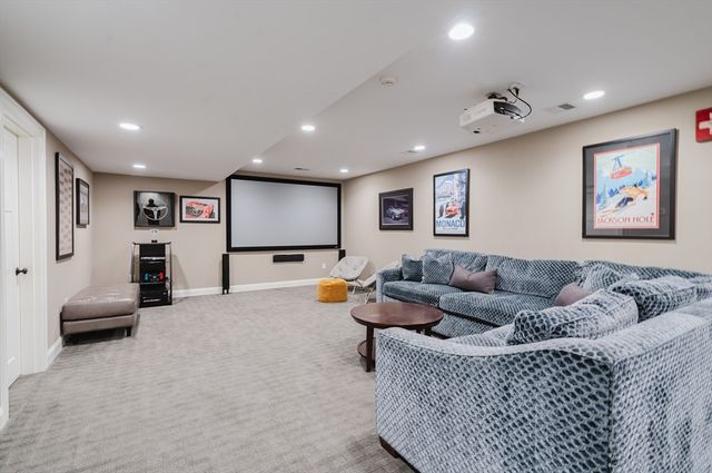 140 Greenwood St, Newton, MA 02459