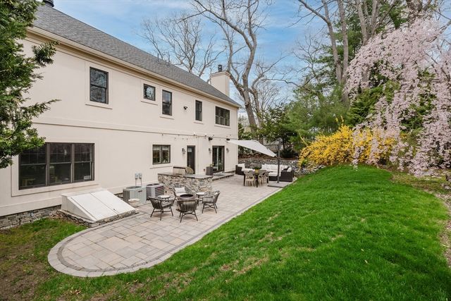 140 Greenwood St, Newton, MA 02459
