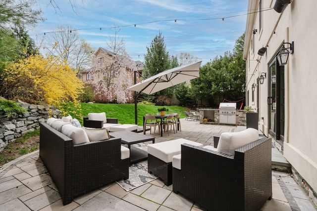 140 Greenwood St, Newton, MA 02459
