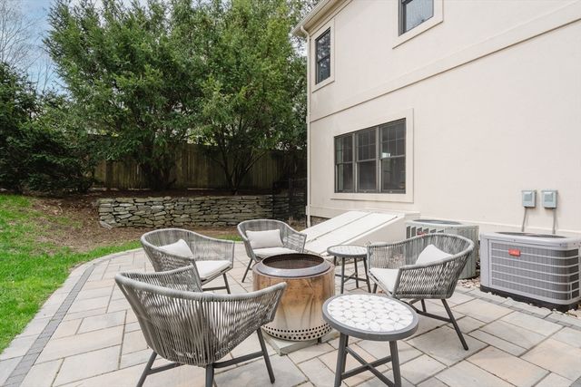 140 Greenwood St, Newton, MA 02459