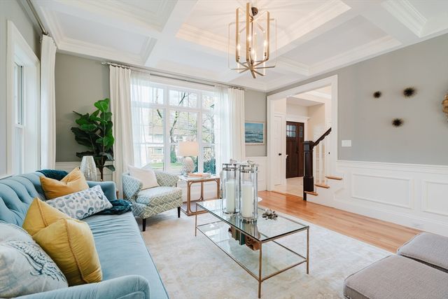 140 Greenwood St, Newton, MA 02459