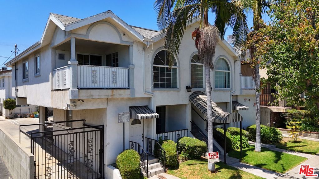 Image 14 of property listing at 335 -337 E Providencia Avenue, Burbank, CA 91502
