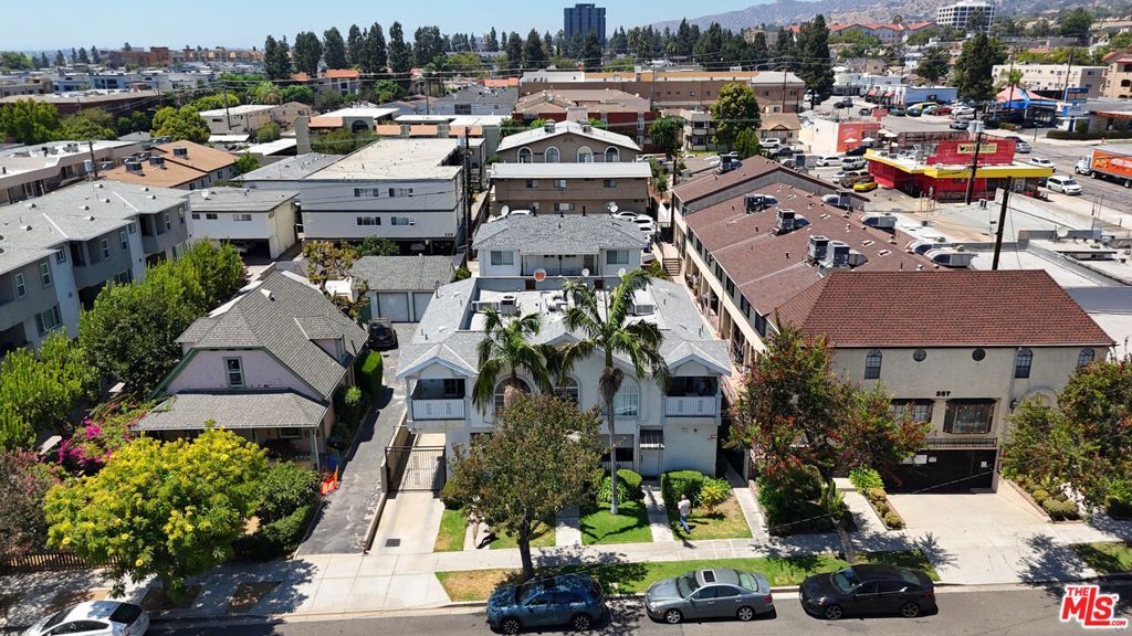Image 20 of property listing at 335 -337 E Providencia Avenue, Burbank, CA 91502