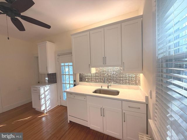 1212 PRINCE EDWARD ST, Fredericksburg, VA 22401