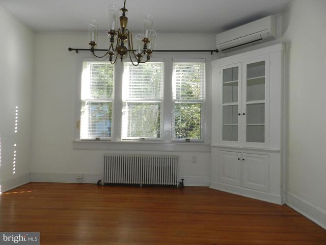1212 PRINCE EDWARD ST, Fredericksburg, VA 22401