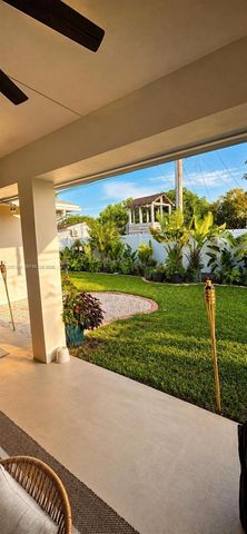 6958 Park St, Hollywood, FL 33024