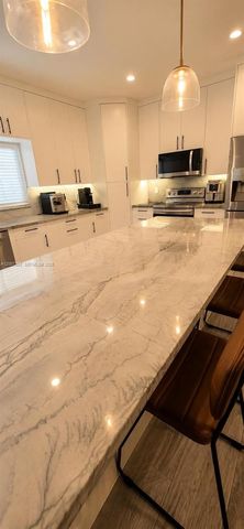6958 Park St, Hollywood, FL 33024