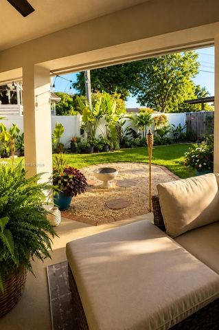 6958 Park St, Hollywood, FL 33024