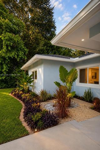 6958 Park St, Hollywood, FL 33024