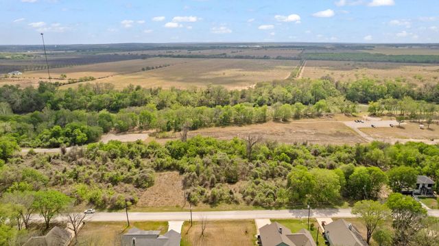 183 Kahana LN, Bastrop, TX 78602