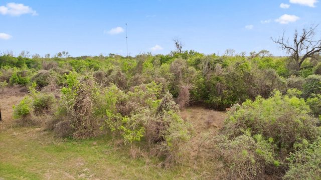 183 Kahana LN, Bastrop, TX 78602